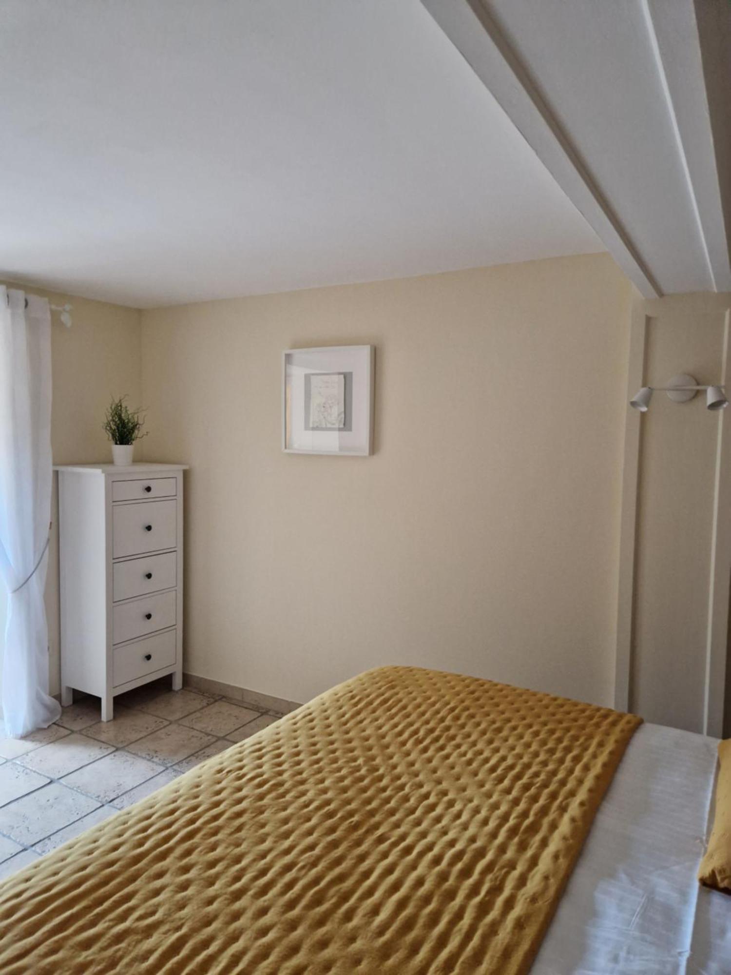 Villa Thebaide Chambres D'Hotes Laudun Habitación foto